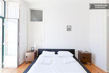 Downtown Design Hostel ลิสบอน ภายนอก รูปภาพ